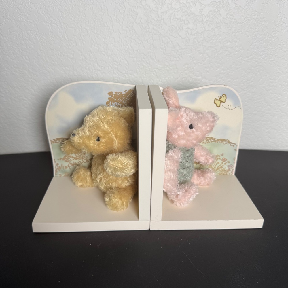 Disney Bookends Kids OS Cream Classic Winnie the Pooh and Piglet Plush Wood Set
